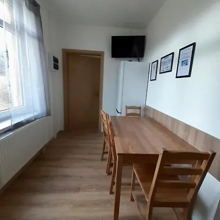 아파트 Monteurwohnungen In 게라